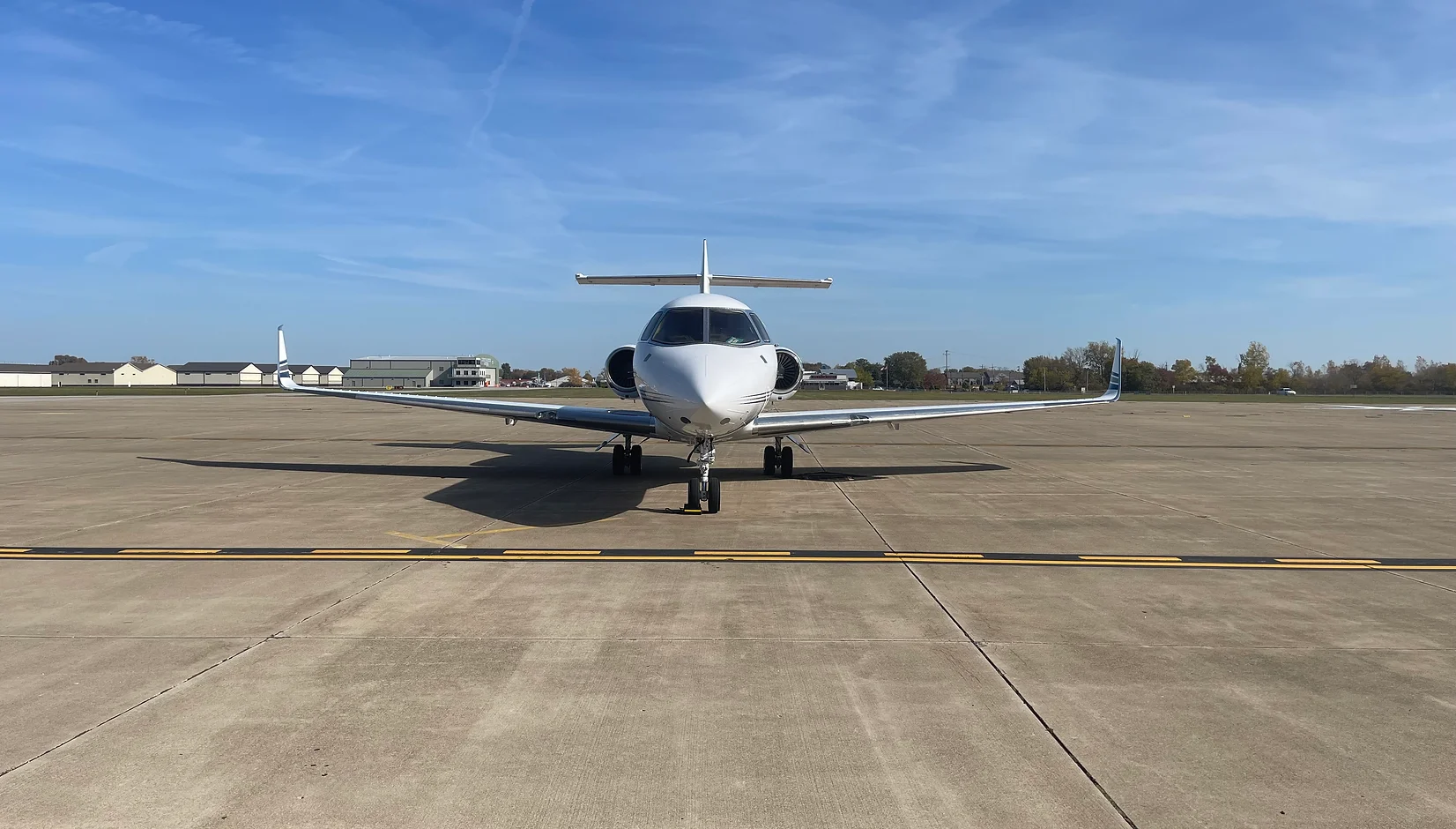 Hawker 800 Front view | Griffing Private Air Charter Plane Flying Service in Port Clinton Ohio